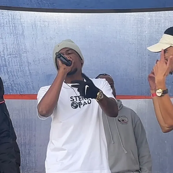 Three SterkOpad artists on stage together