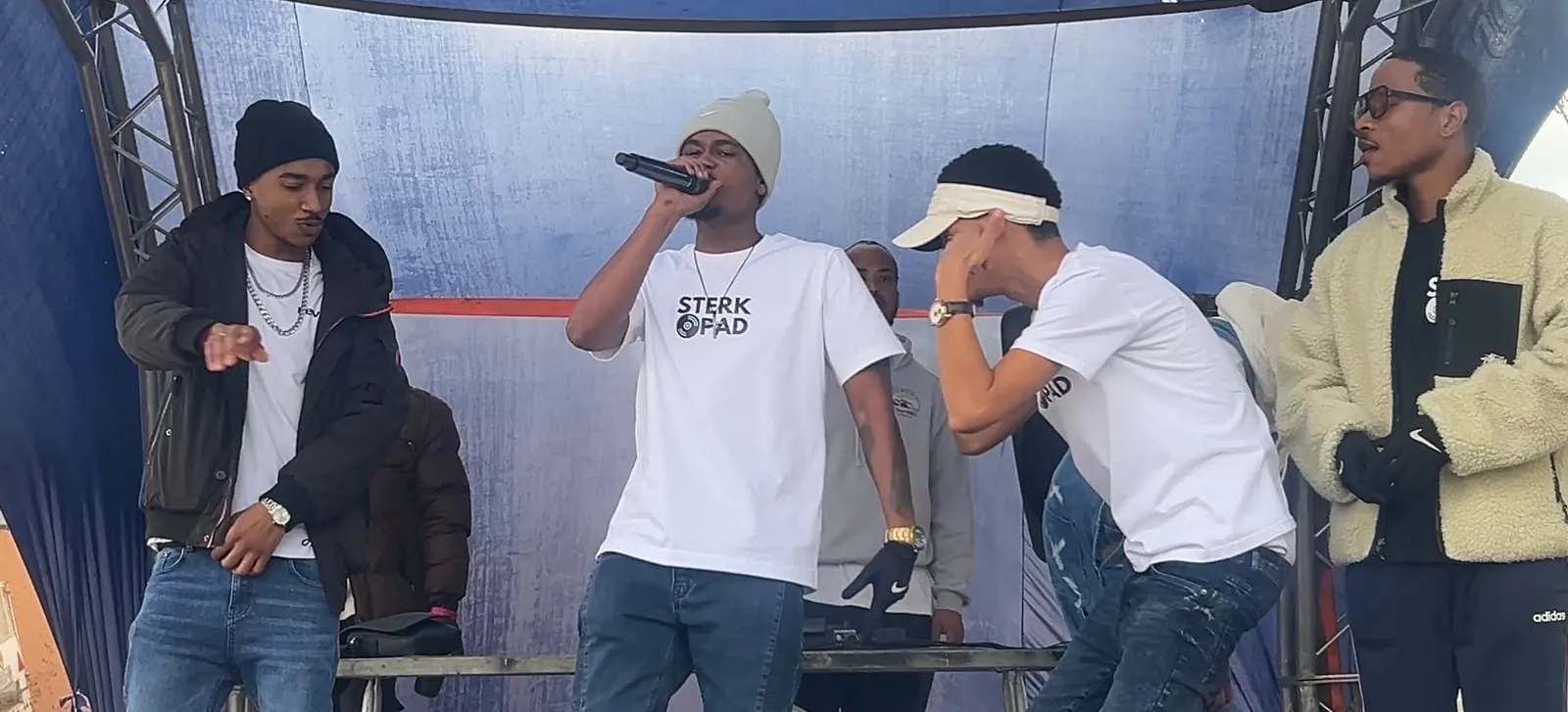 SterkOpad artists performing live on stage